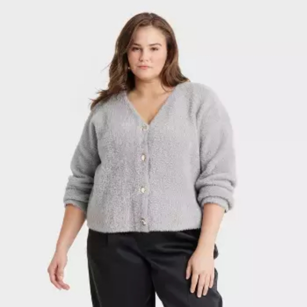 Weekending- Sherpa V-Neck Button Down Sweater (Light Blue)-2X